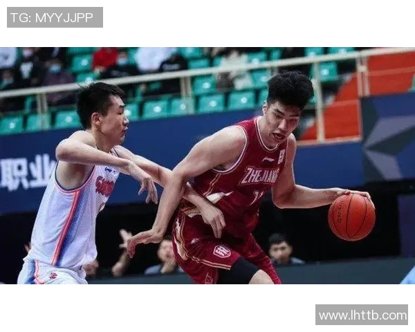 南京篮球队与武汉篮球队的较量分析与战术总结